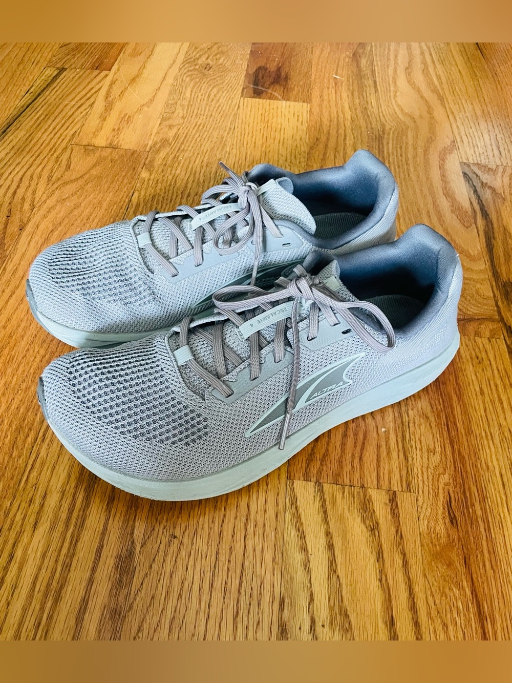 Altra Escalante 4 Men’s Size 9 Athletic Running Shoes Gray